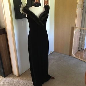 Cachet long stretch velvet dress